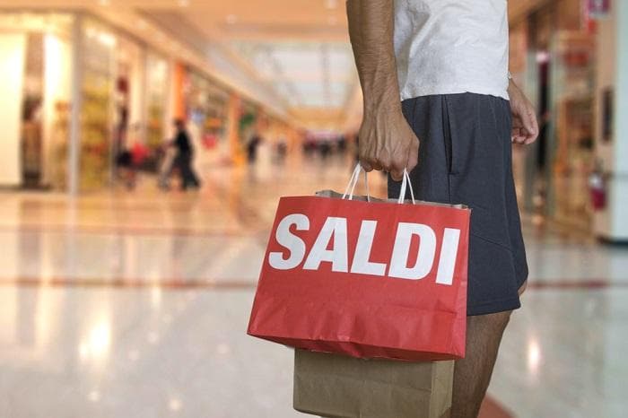 Parte oggi la grande stagione dei saldi estivi. Ecco il vademecum di Confcommercio contro le truffe