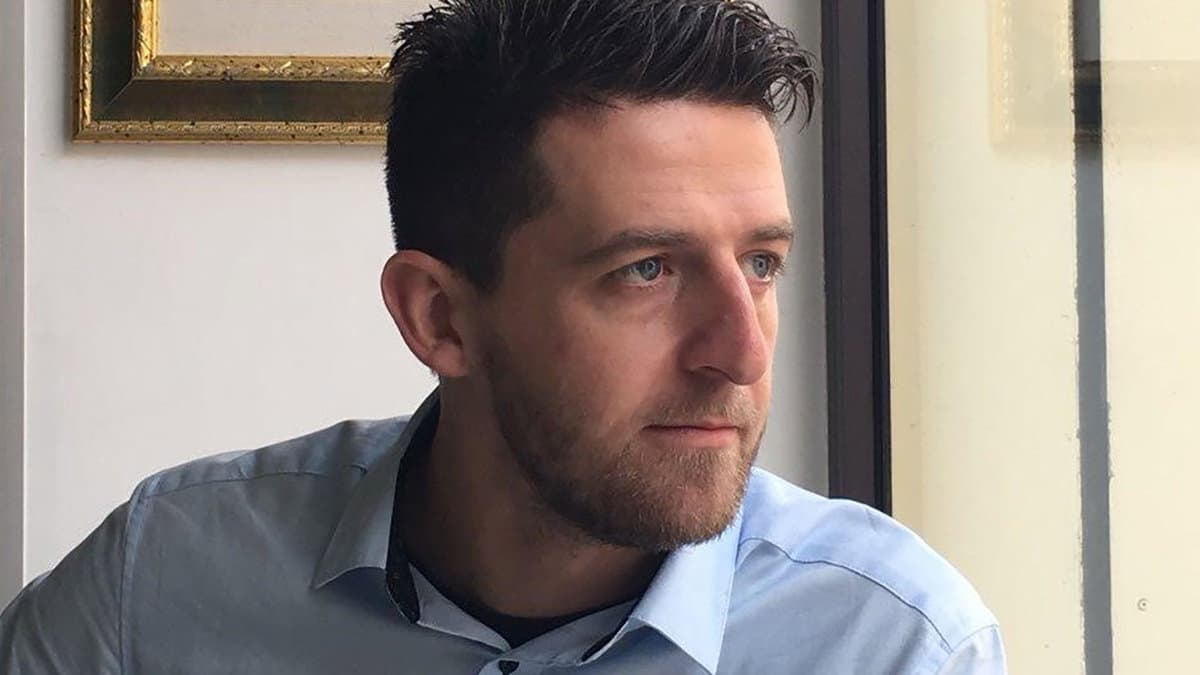 Co-Ro, il mare sporco «è insopportabile. Stiamo lavorando anche la notte per risolvere il problema»