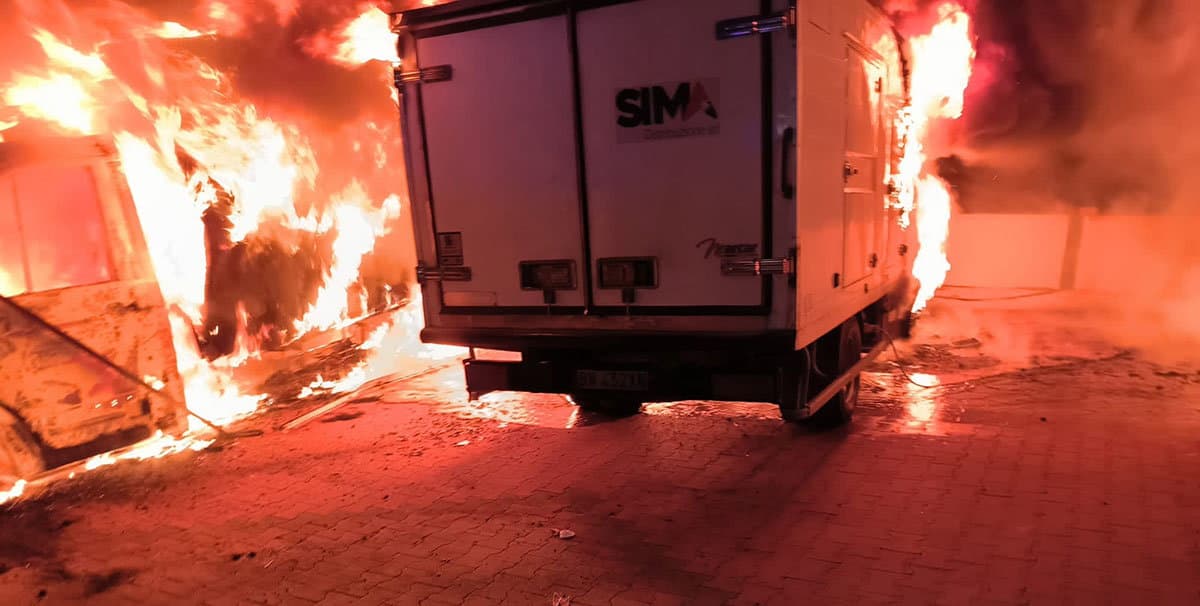 Incendio doloso in contrada Santa Lucia, interviene la Cgil: «Solidarietà all’azienda colpita»