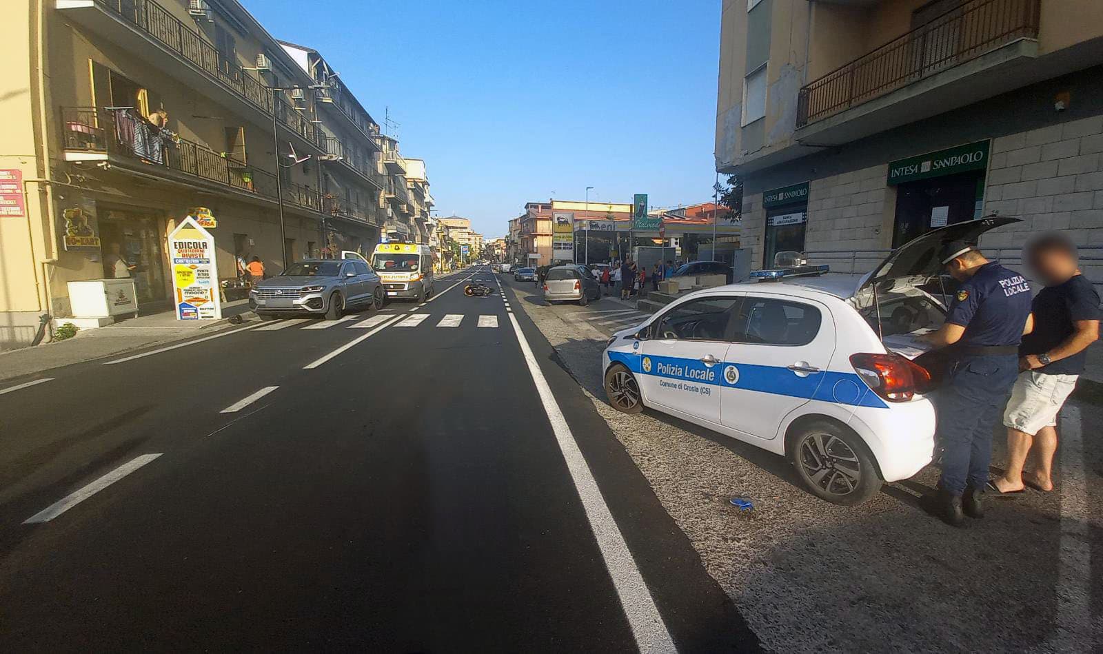 Incidente sulla Statale 106, nel centro urbano di Mirto: ci sono due giovani feriti