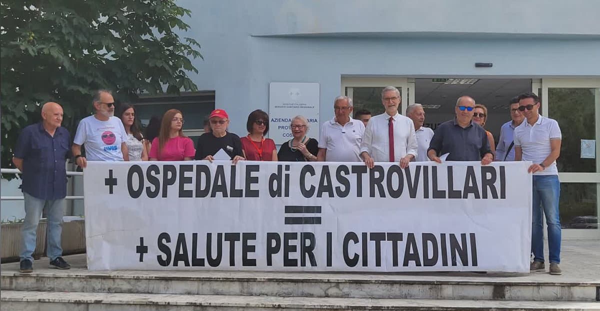 Riparte all'ospedale di Castrovillari il sit-in che invoca il diritto alla salute: «Tiriamo le somme»