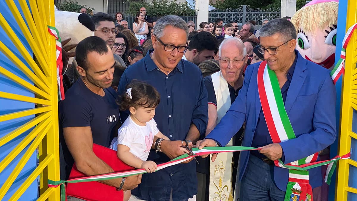 Successo per l’inaugurazione del parco giochi intitolato a Sara Mariucci, ricordato anche il piccolo Cocò