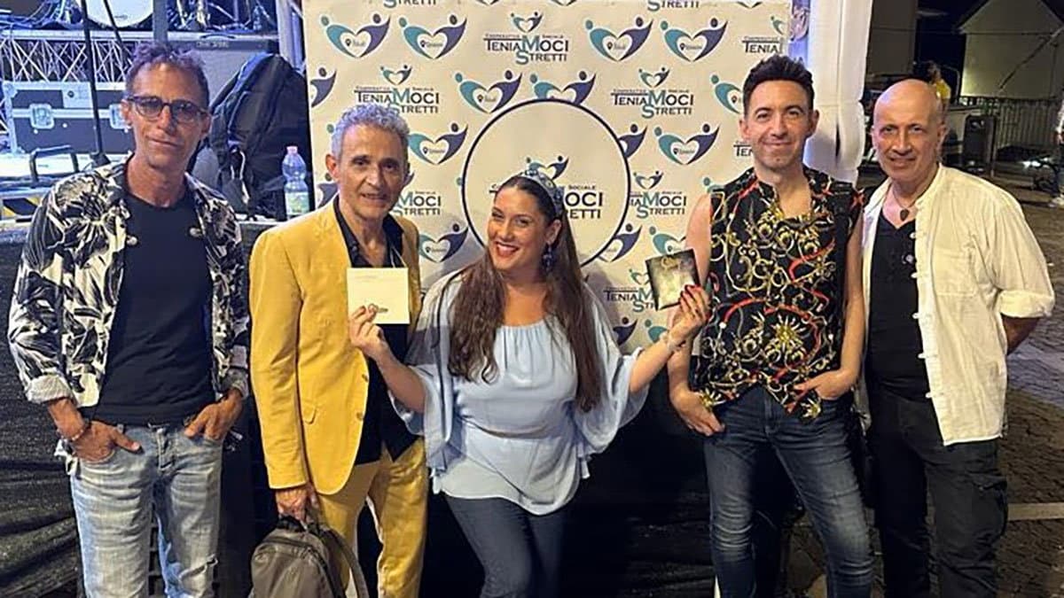 Una serata di musica e solidarietà a Paludi con “I Collage”