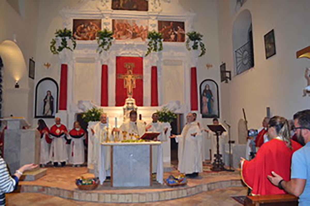 Riapre la chiesa di Sant'Antonio dopo i lavori di restauro: in festa la comunità di Campana