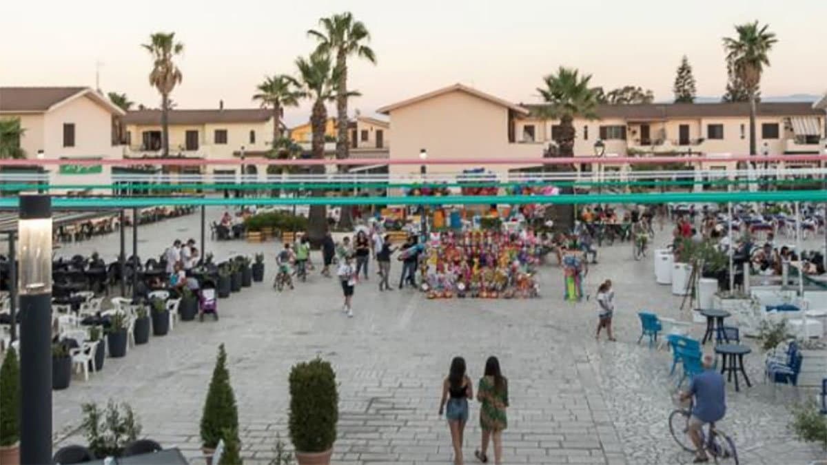 Obiettivo acqua potabile a Marina di Sibari, il sindaco presenta il progetto ai cittadini