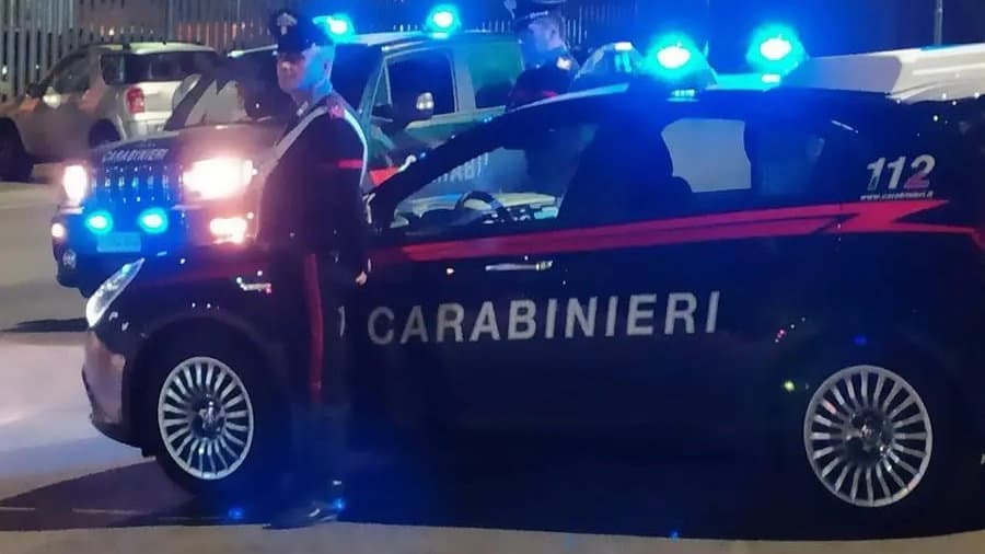 Pregiudicato aggredito per strada a Cassano, è grave