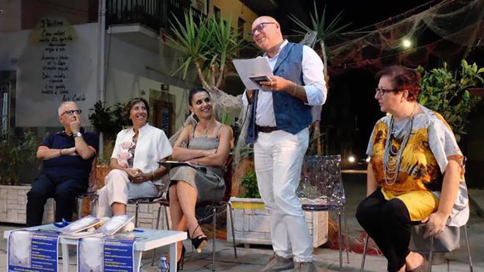 Presentata a Schiavonea "L'Ora Blu", la nuova silloge di Maria Curatolo