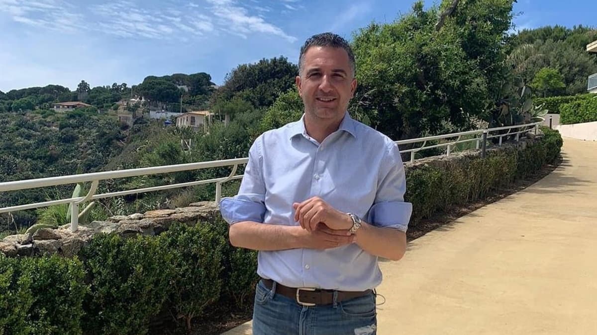 Bollo auto, «una tassa ingiusta che va abolita»: le due proposte dell'ex consigliere regionale Greco