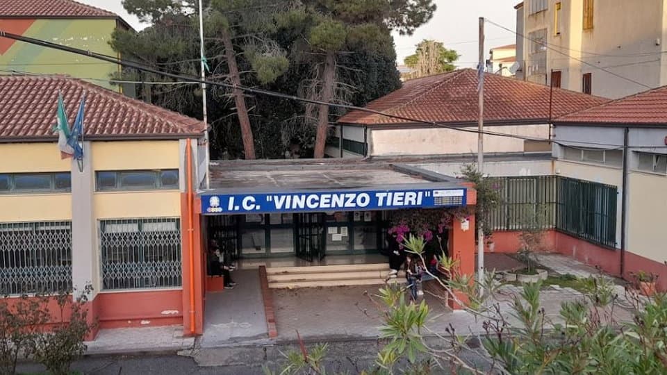 Dimensionamento scolastico, alla Tieri continua la protesta e si organizza un sit-in per il 12 ottobre