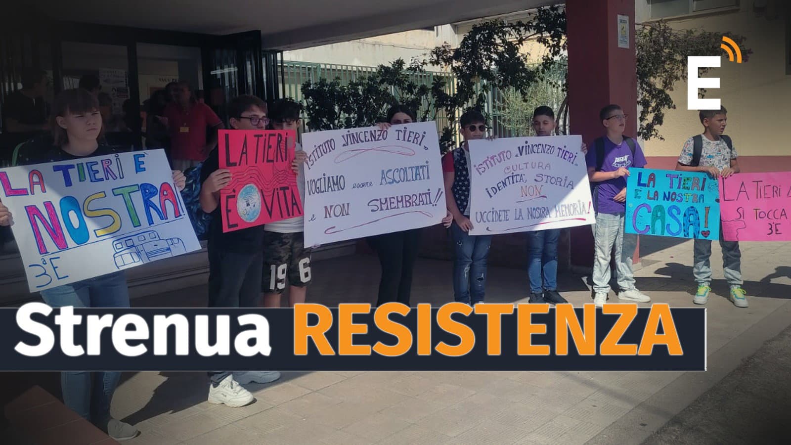 La Tieri difende la sua autonomia: docenti, alunni e genitori in piazza contro una scelta scellerata