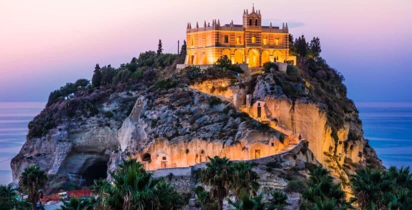 C'è un posto in Calabria dov'è estate tutto l'anno: Tropea. Sì, ma non è tutto scontato