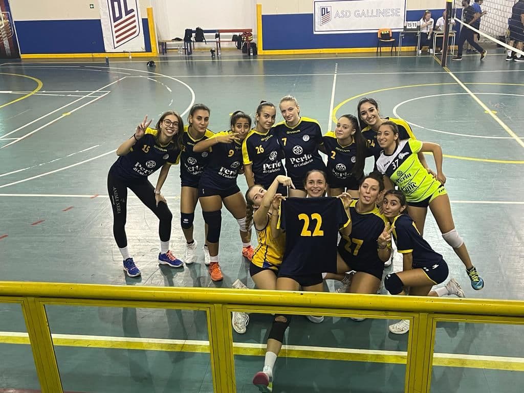 VOLLEY - La Caffè San Vincenzo Volley espugna il difficile campo reggino di Gallina