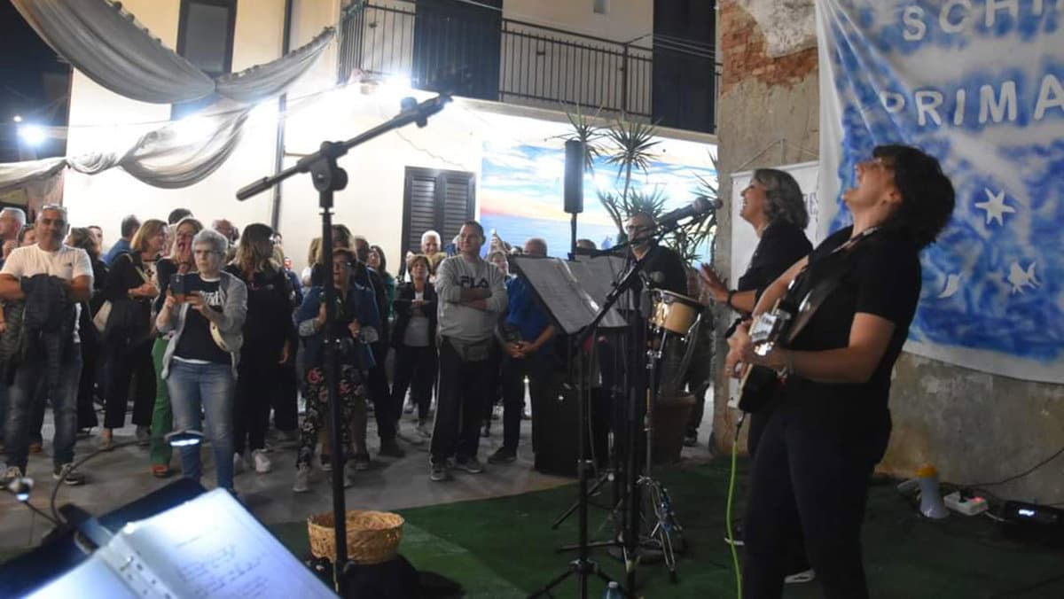 Bagno di folla per la quarta edizione della "Festa del Mare" a Schiavonea