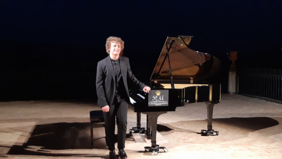 Quarto appuntamento con la Stagione Concertistica “Città di Co-Ro” con il Recital pianistico