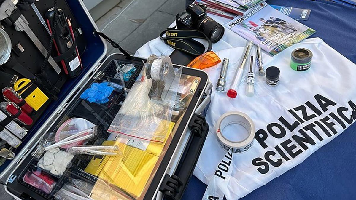 Tenta di disfarsi dell'eroina gettandola dalla finestra: arrestato 51enne