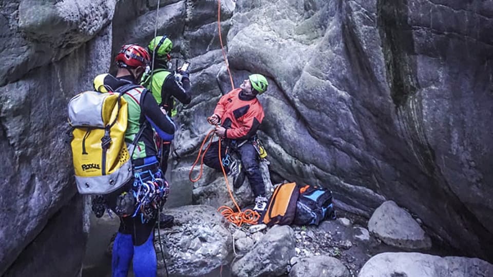 Formazione per squadre forra e tecnici del Soccorso Alpino e Speleologico Calabria