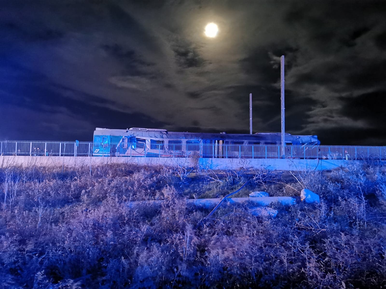 Incidente ferroviario Co-Ro, prime ricostruzioni e rilascio della salma della capotreno