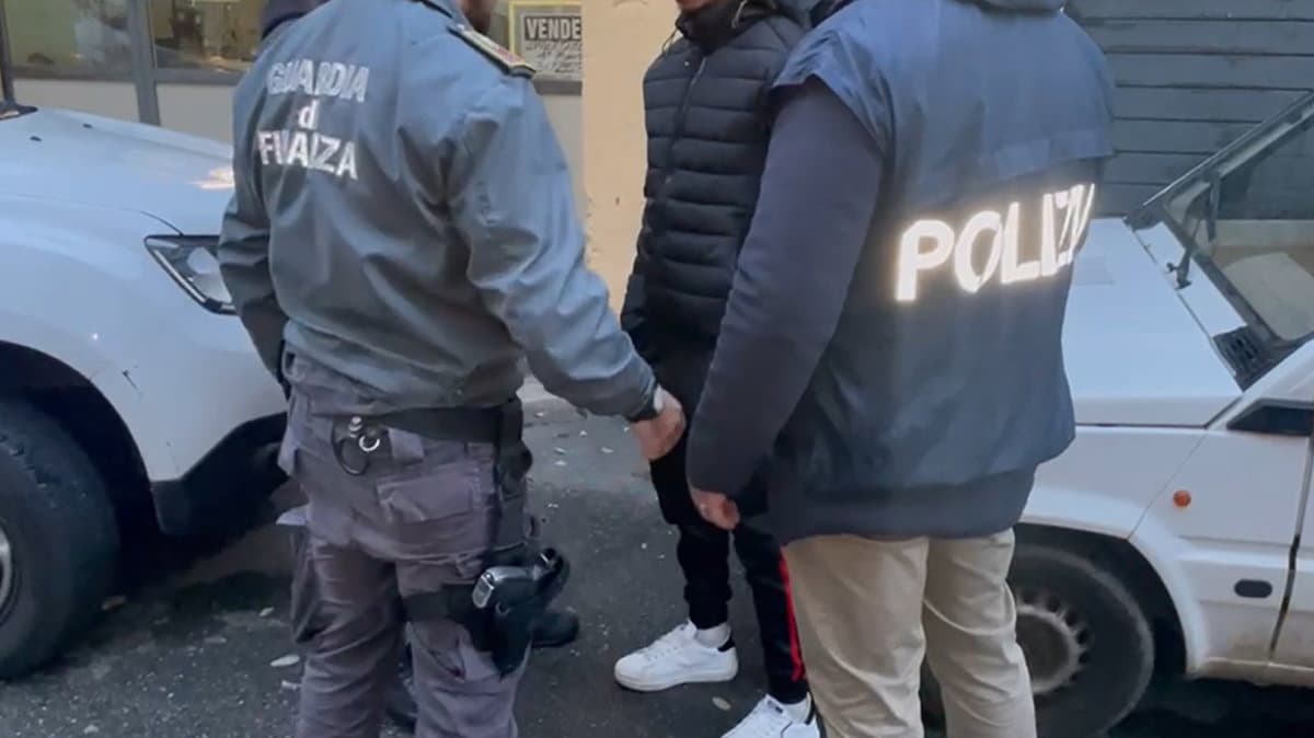 "Alto Impatto" a Schiavonea, effettuate perquisizioni alla ricerca di armi e sostanze stupefacenti