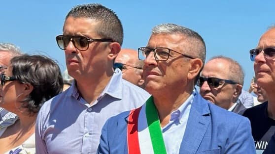 Nuovo atto intimidatorio alle istituzioni locali: tagliate le gomme dell'auto di un amministratore