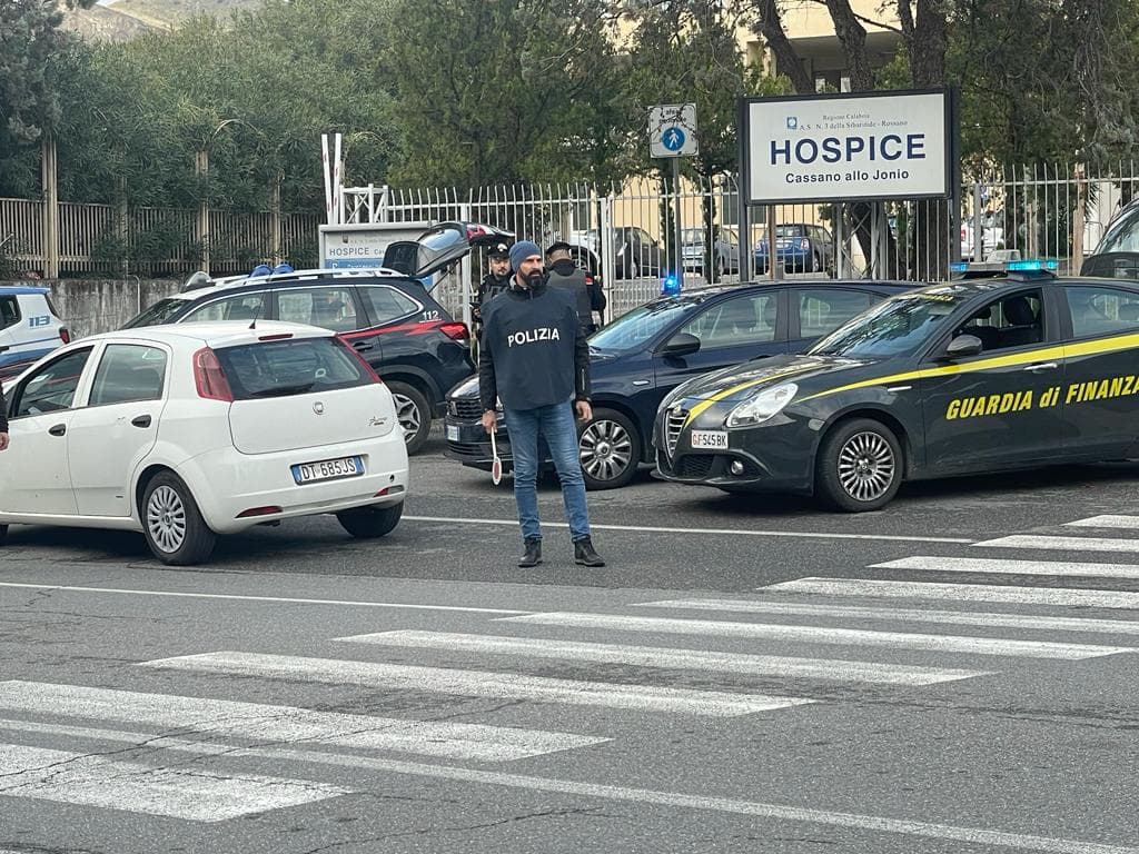 Controlli serrati a Co-Ro e Cassano, continua senza sosta l'Operazione Alto Impatto