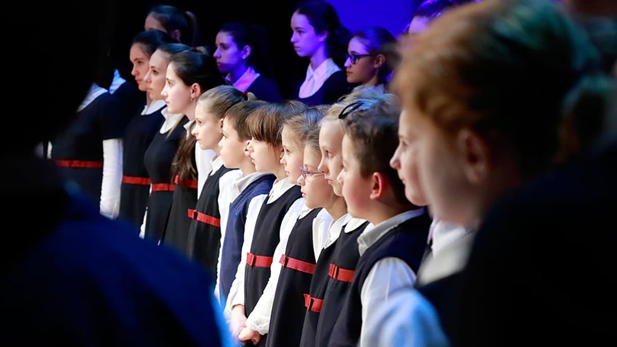 I ragazzi di Co-Ro, Gerusalemme e Betlemme uniti per la realizzazione del Coro "Colors for Peace"