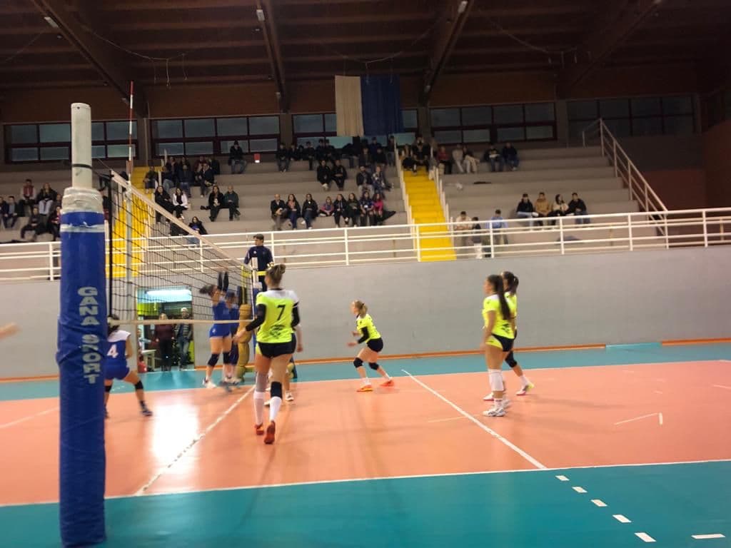 VOLLEY - A Pizzo una prova proibitiva per le ragazze della Caffè San Vincenzo