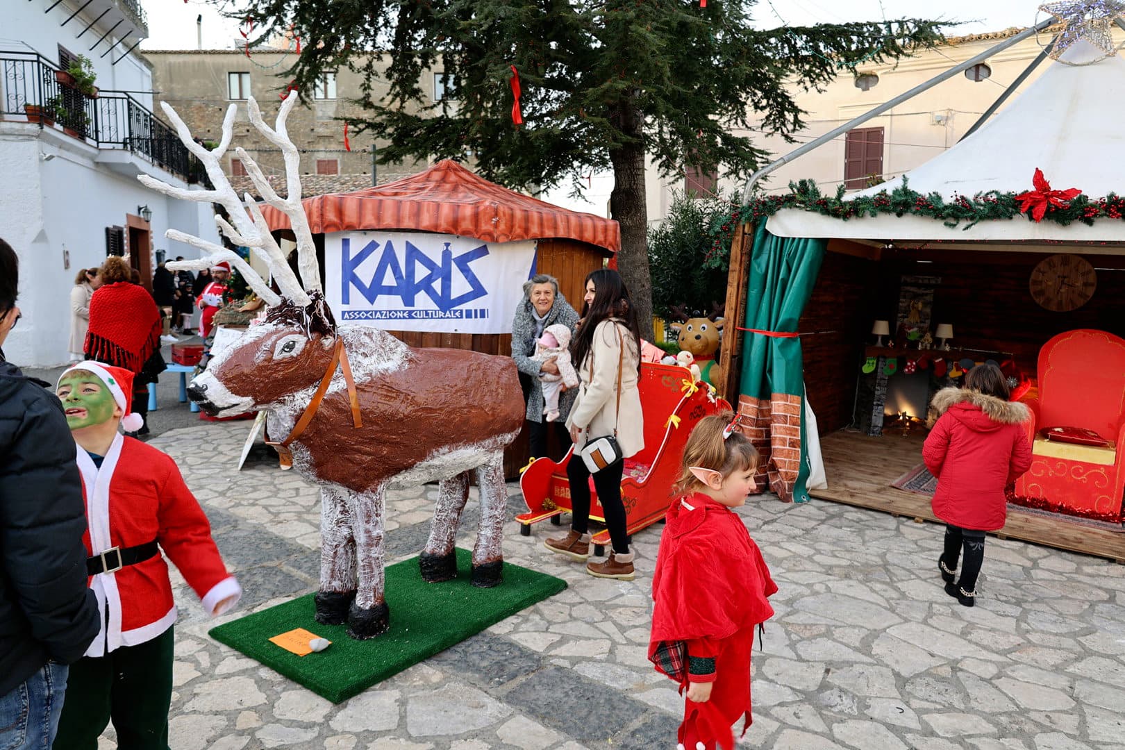 A Cariati si respira una magica aurea di festa: arriva Babbo Natale