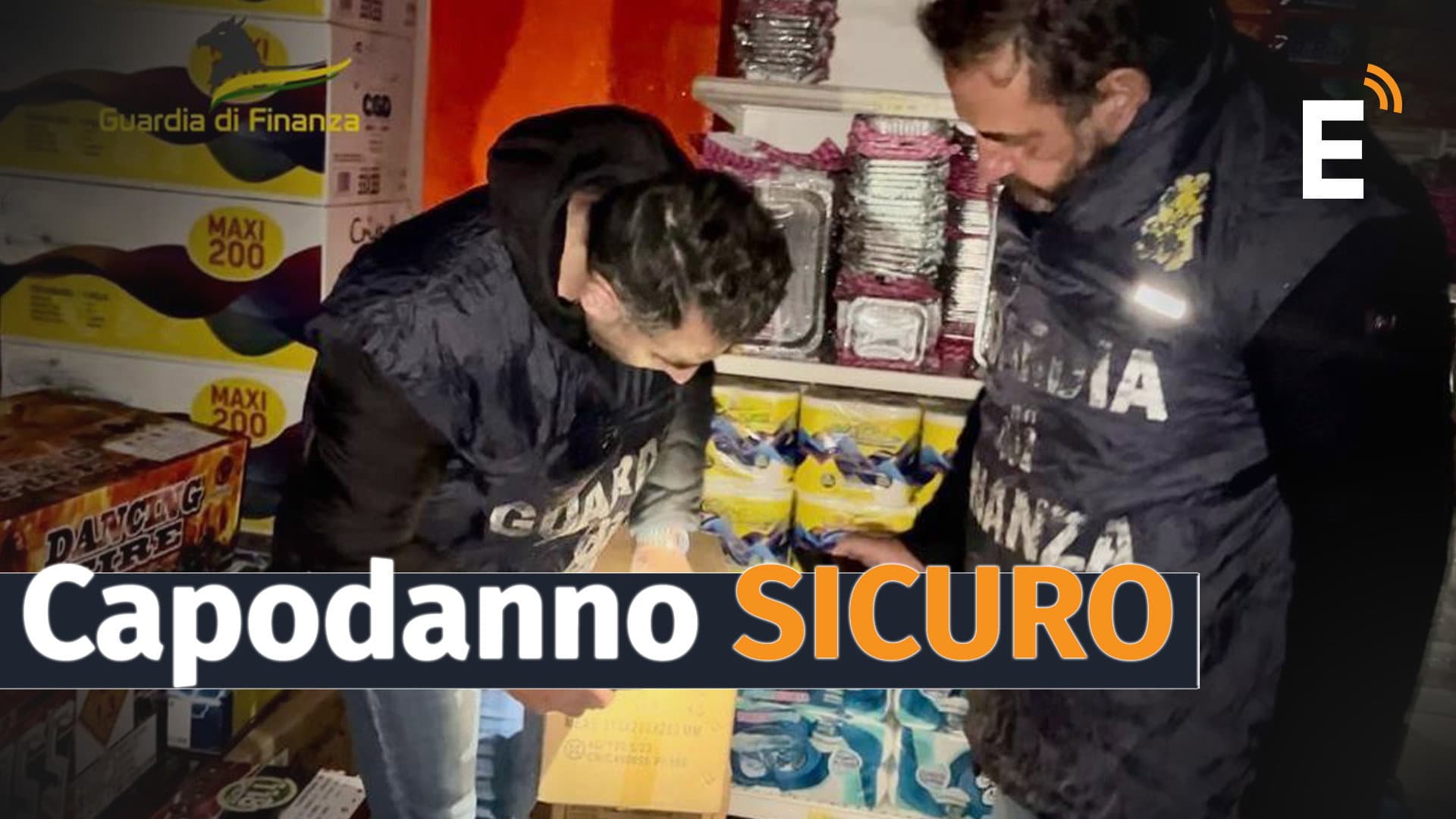 Un deposito abusivo di fuochi d'artificio nel cuore di Corigliano: arrestato un uomo - VIDEO