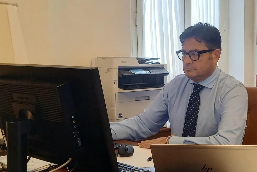Rapani presenta un disegno di legge sulla disabilità uditiva
