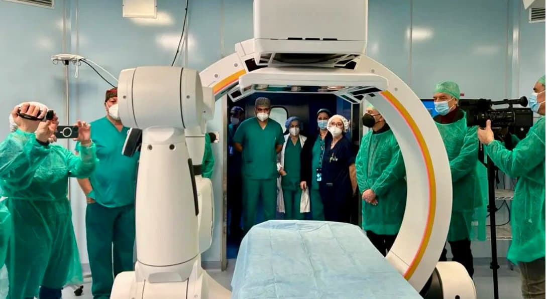 L'Unical installa all'Annunziata un braccio robotico per la neurochirurgia