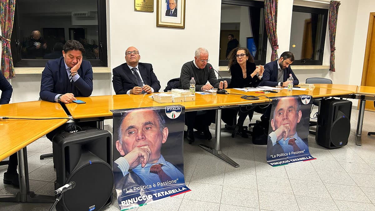 Nuovo circolo FdI a Calopezzati, per Rapani «è un'occasione storica per il borgo»