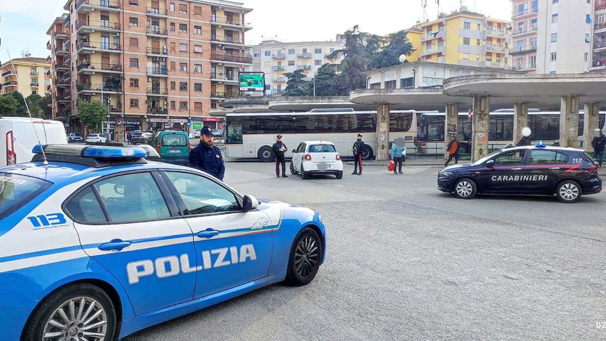 Rinvenuta un'auto rubata e identificate più di quattrocento persone. Qui tutti i numeri di Alto Impatto