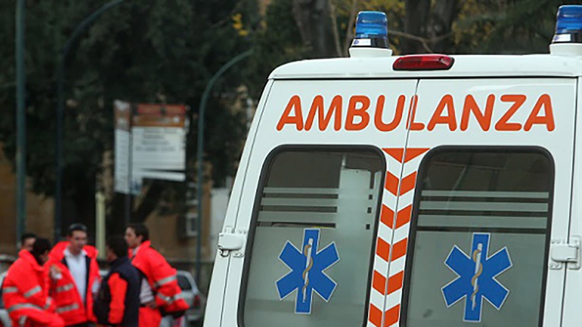 Ventenne in arresto cardiaco a Rossano