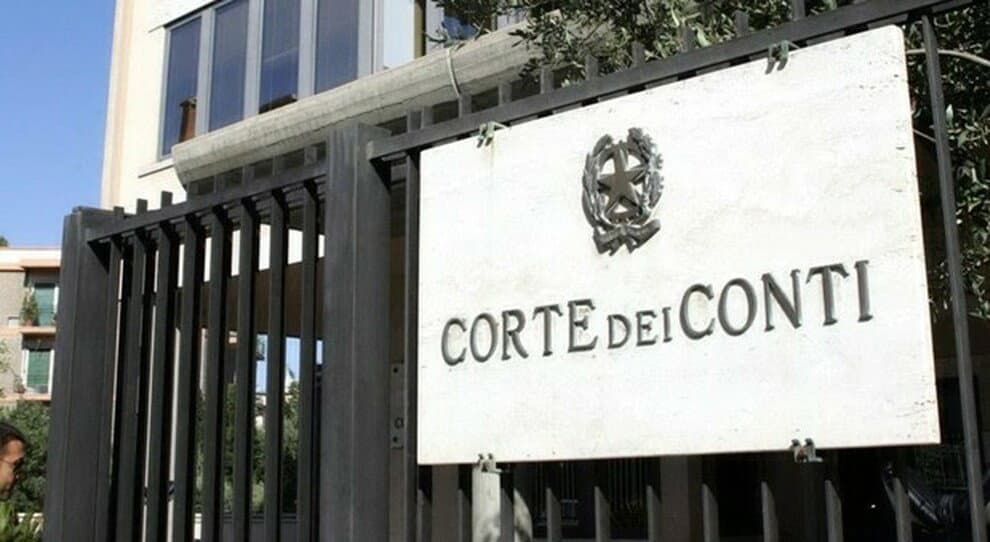 Giallo nell’Alto Jonio, responsabile finanziario sospeso in tre comuni: si sospetta infedeltà