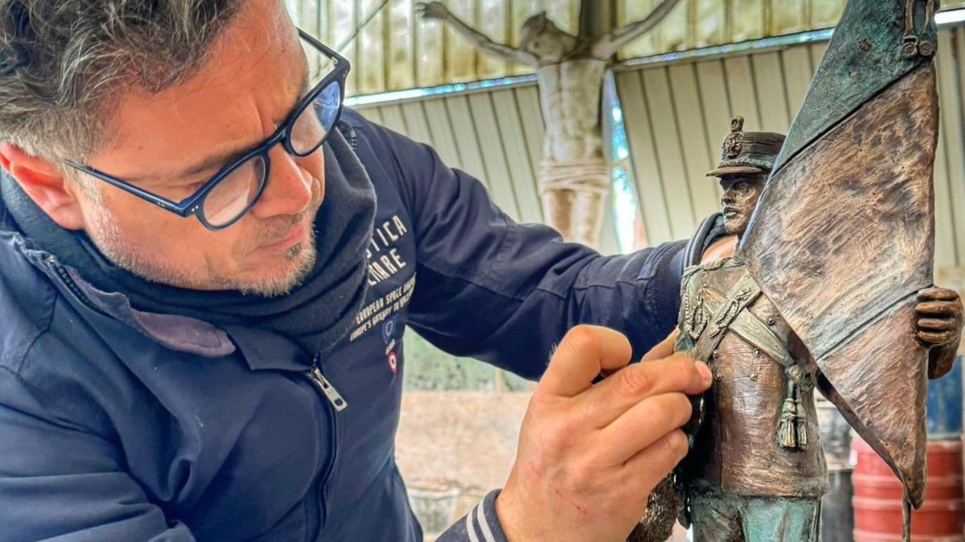 Consegnata al Capo della Polizia Vittorio Pisani la nuova opera di Pino Savoia