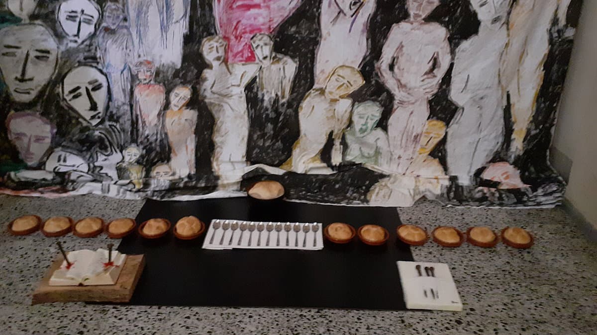 A Lauropoli l'installazione de "L’ultima cena" dell’artista concettuale Enzo Palazzo