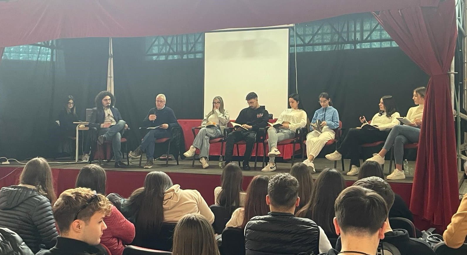 Presentato all’ITCG di Castrovillari “Sgomento” di Alessandro Viceconte