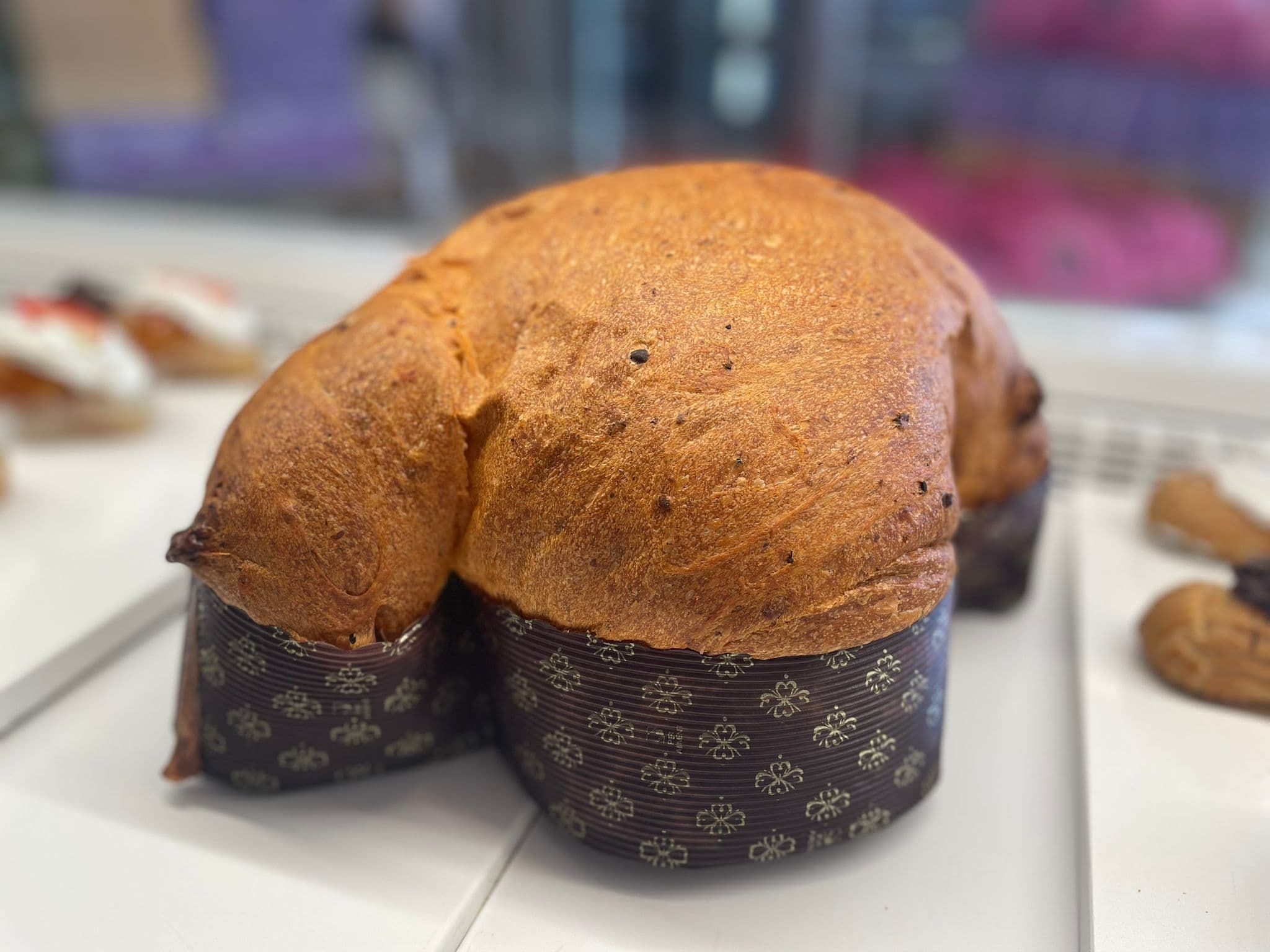 Colomba identitaria al pecorino crotonese Dop e 'nduja