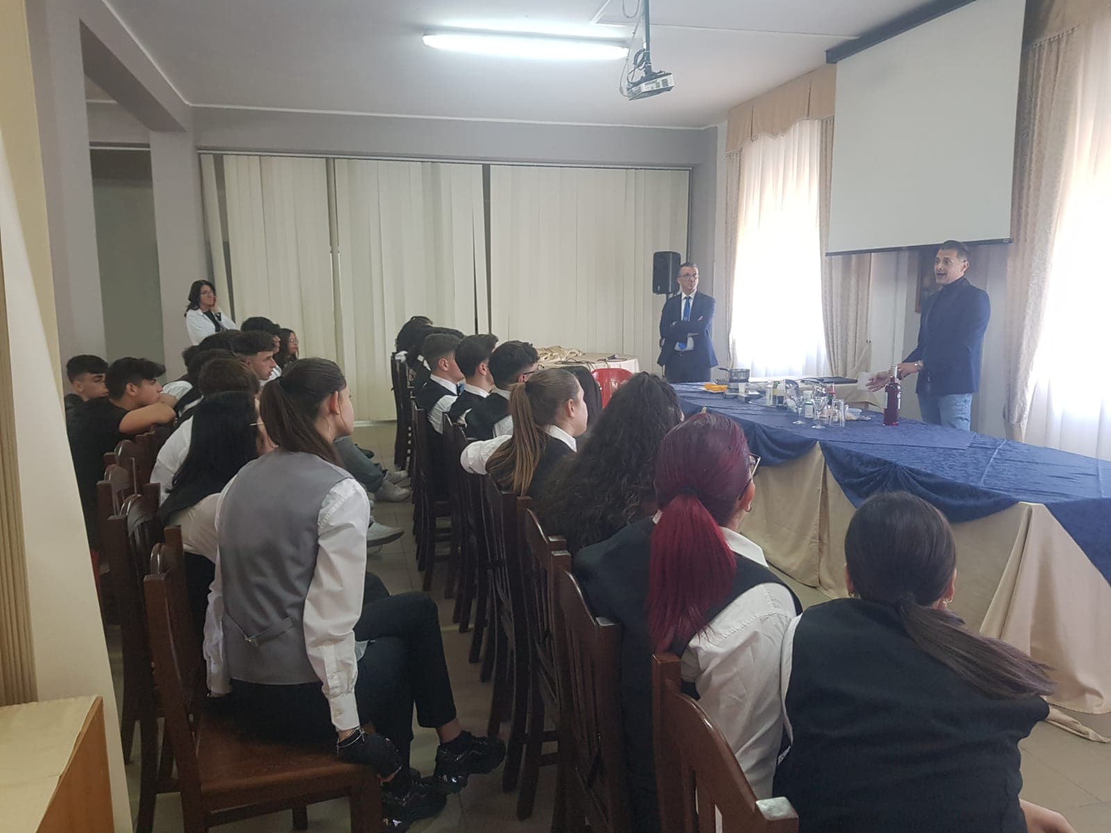 All'Istituto Majorana si sperimenta la molecolar mixology