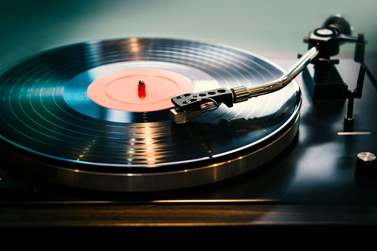 Apre nel centro storico di Rossano la prima fiera per gli amanti del vinile