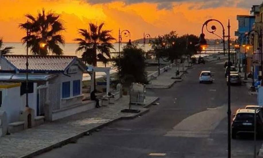 Cariati, divieto di transito e sosta sul lungomare Colombo sabato e festivi