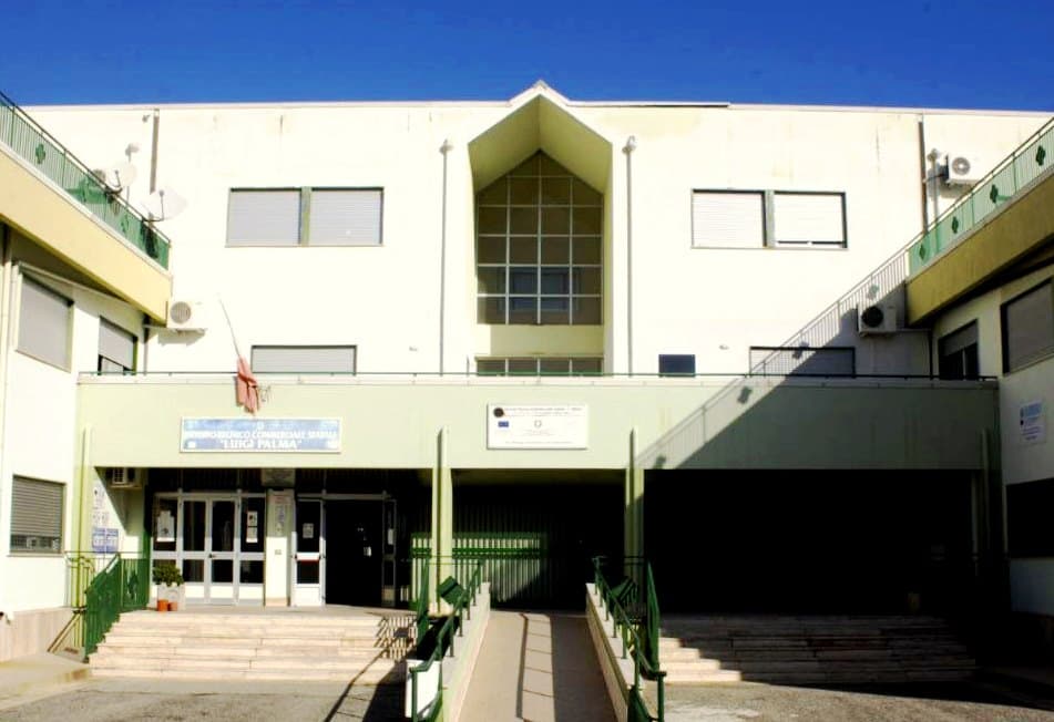 Atti di vandalismo contro l'Istituto "Luigi Palma" di Corigliano-Rossano