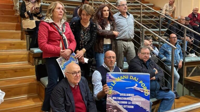 Elezioni, il "Coordinamento giù le mani dal Porto" non sostiene candidati o forze politiche