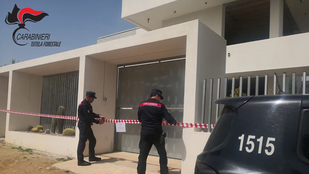 Abusivismo, sequestrata struttura a Crosia