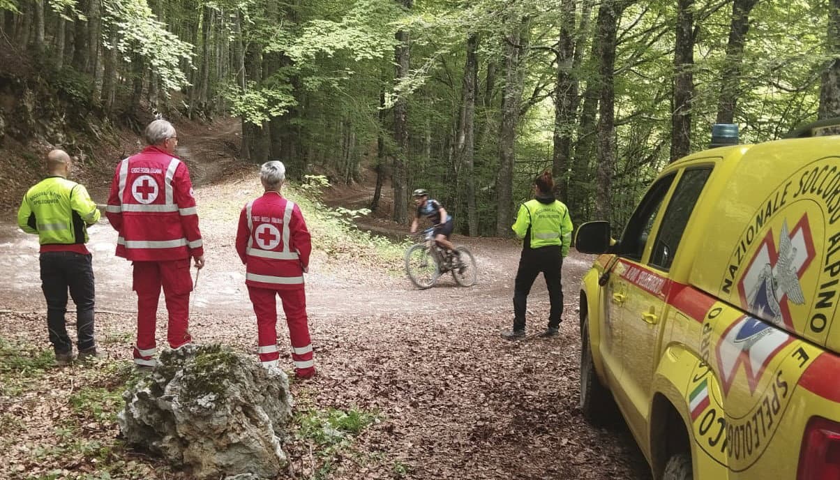 Soccorso Alpino e Speleologico Calabria assistenza durante Marathon degli Aragonesi e Triathlon Belvedere