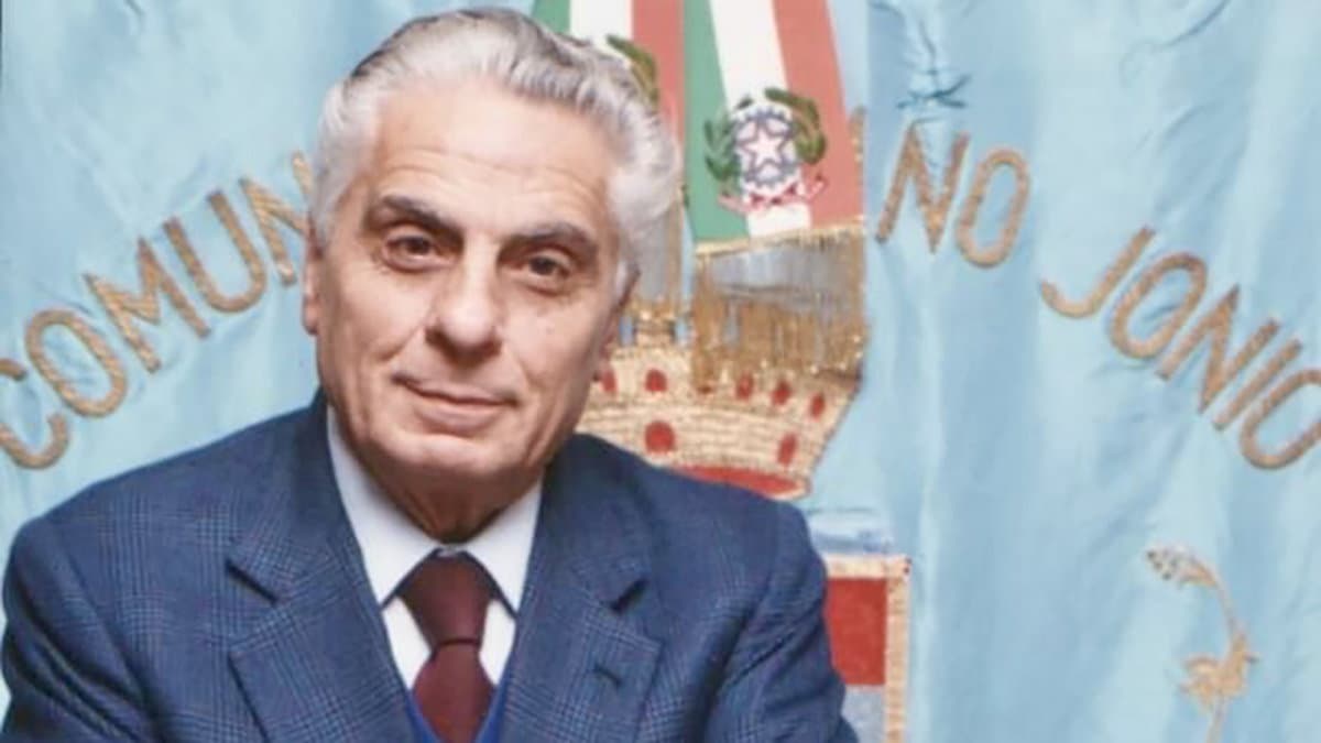 Cassano, una Piazza Municipio sarà intitolata a Salvatore Frasca