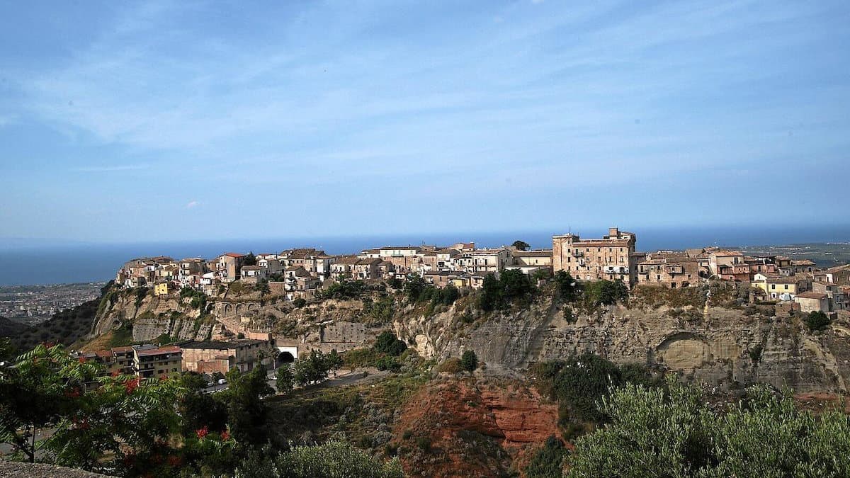 Un eremita in città: Giovanni Piccirillo ha scelto come eremo la chiesa di San Biagio di Rossano