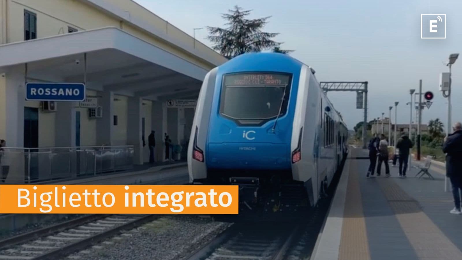 Mobilità, la "novità" dell'estate jonica: arriva il biglietto unico per muoversi in treno e in bus
