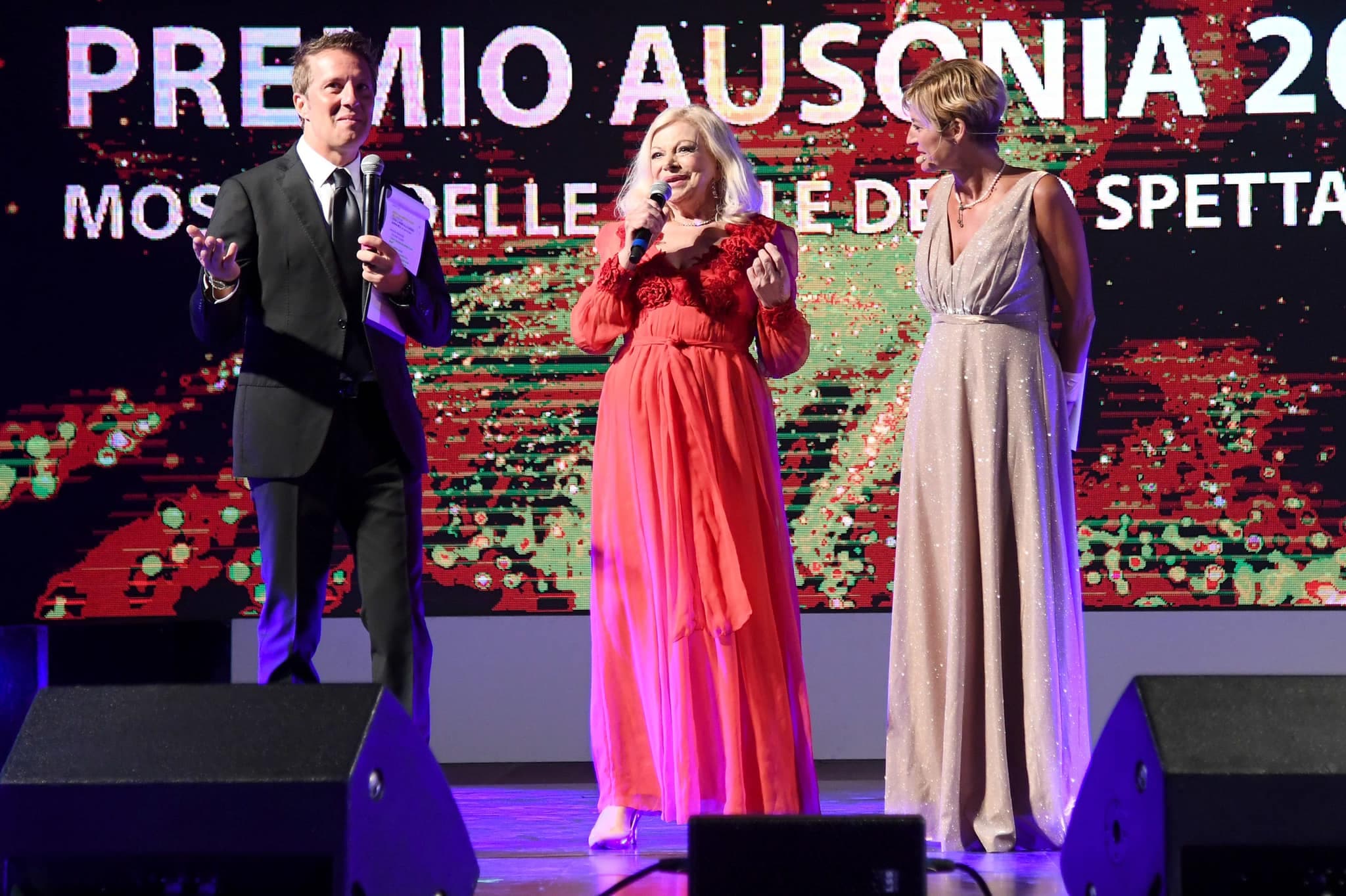 In dieci anni di Premio Ausonia più di 100 stelle dello spettacolo a Corigliano-Rossano