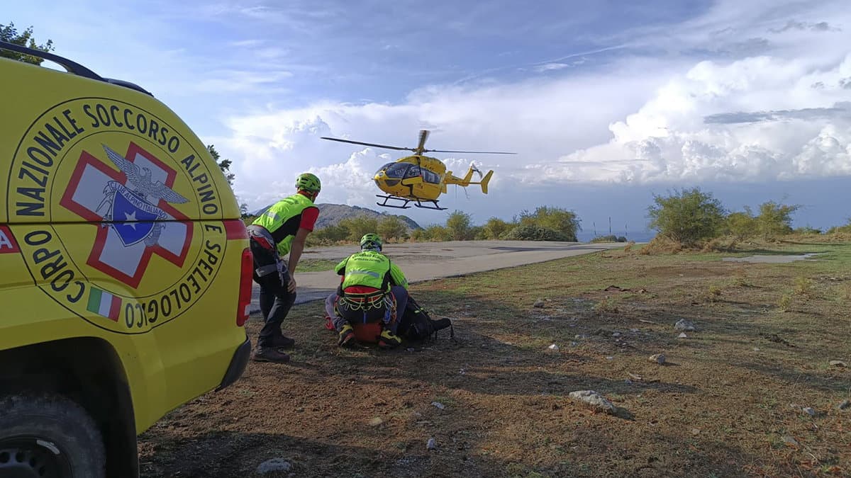 Donna colta da malore sul Pollino, in salvo grazie al Soccorso Alpino e Speleologico